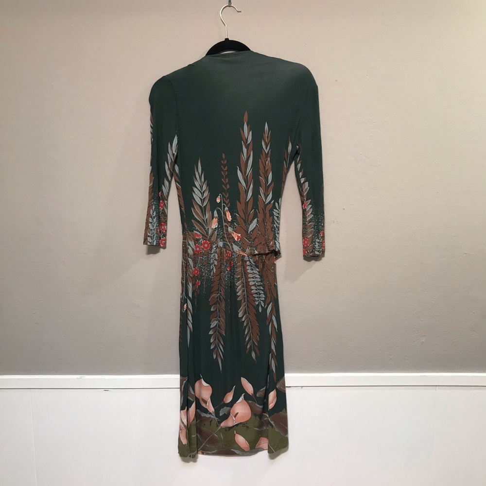 Dress - Picture 2 of 4